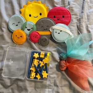 Kiwico Planet Toss and Star Toys